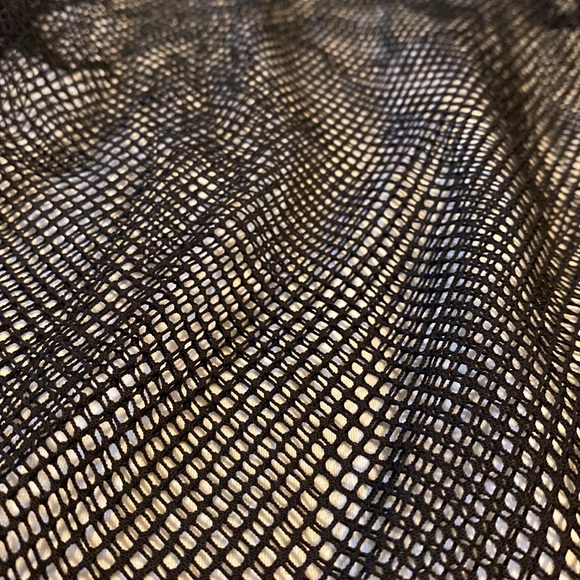Fishnet top size small - Picture 2 of 3
